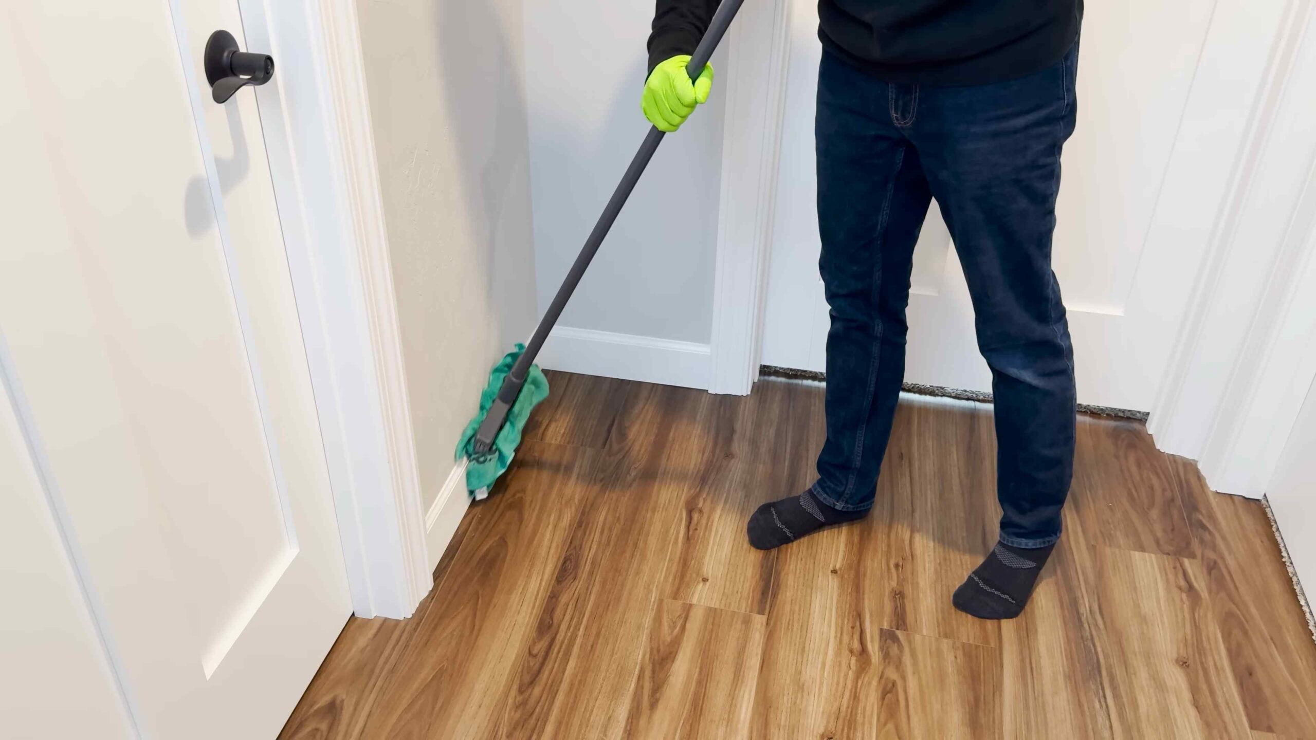 Dust Free Baseboards Dryer Sheets