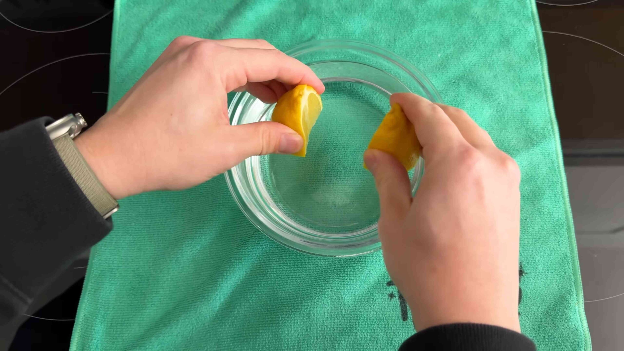 Microwave Cleaning with Citrus