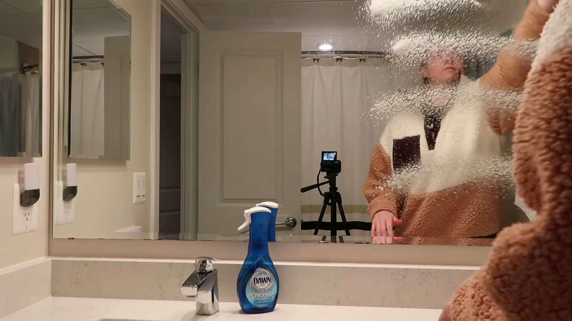 Clean Mirrors with Dawn
