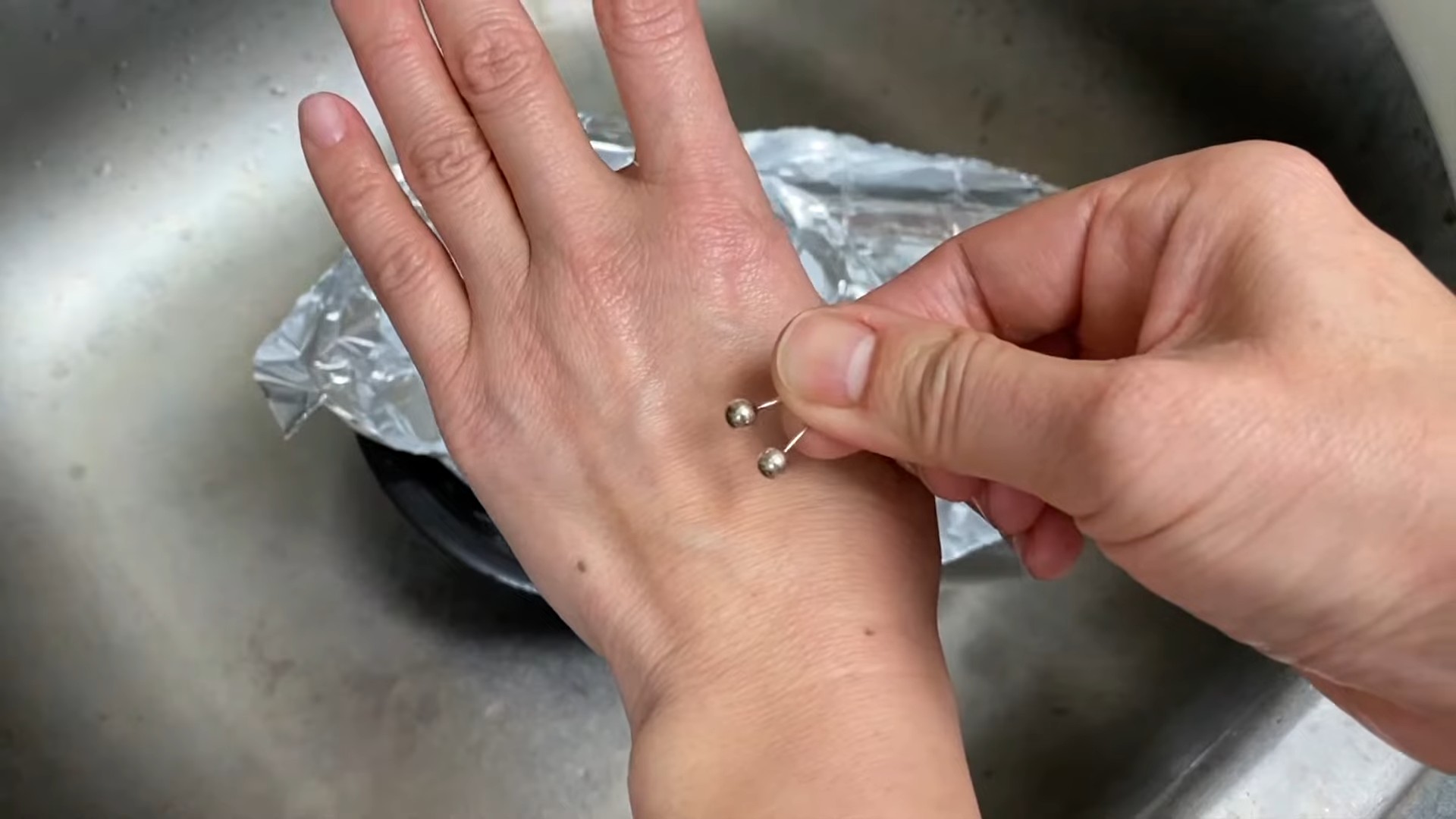 Clean Silver Baking Soda Foil
