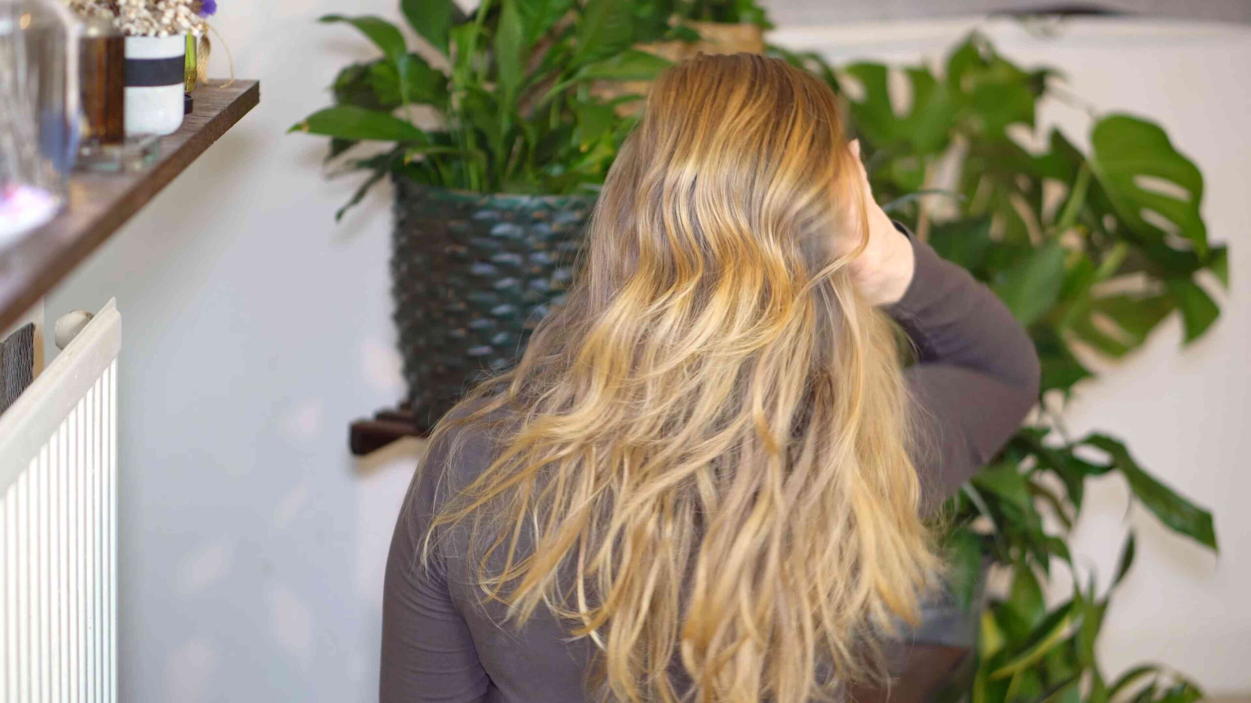 DIY dry shampoo cocoa powder